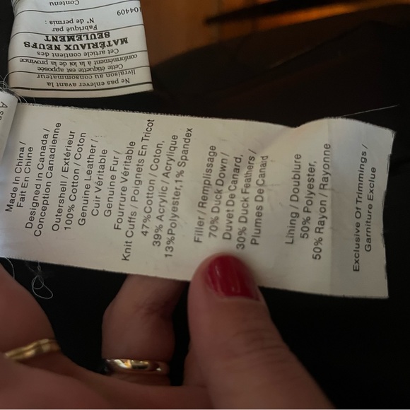 Danier winter jacket - down feather - Picture 6 of 7